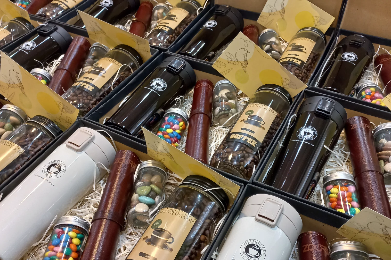 طراحی و تولید هدیه سازمانی